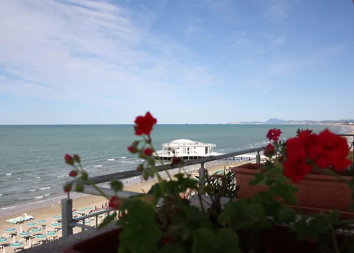 호텔 Beaurivage 2*