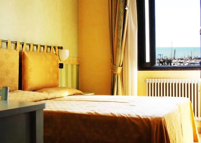 호텔 Beaurivage 2*